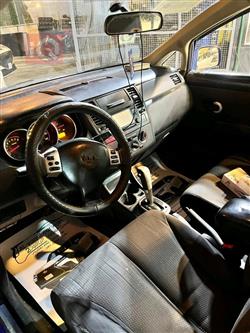 نيسان فيرسا